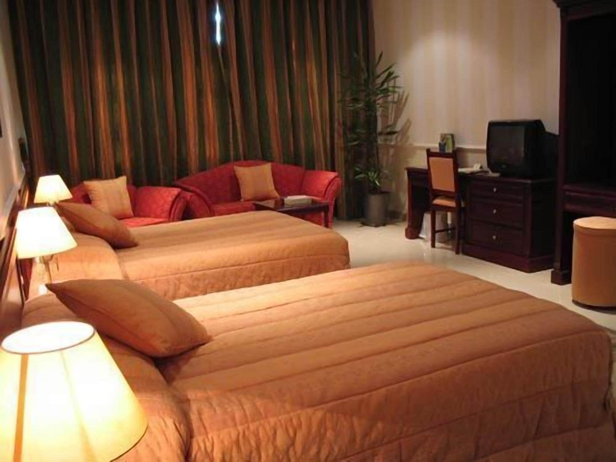 Al Bustan Hotel Доха Екстериор снимка