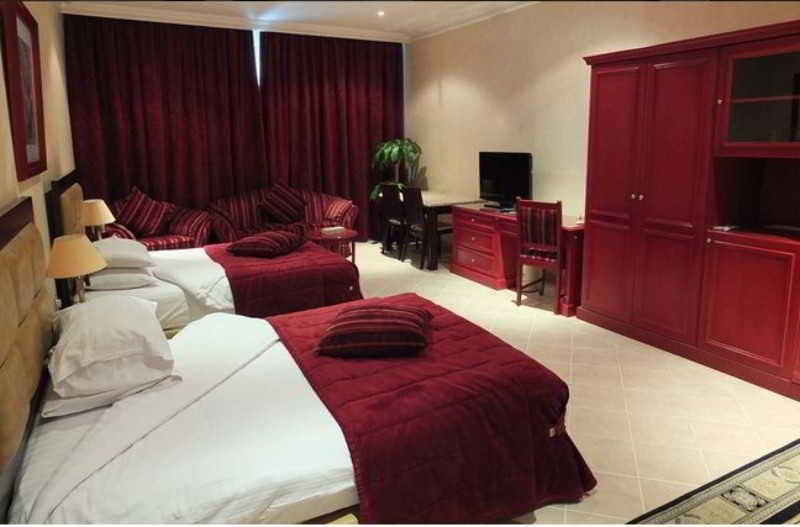 Al Bustan Hotel Доха Екстериор снимка